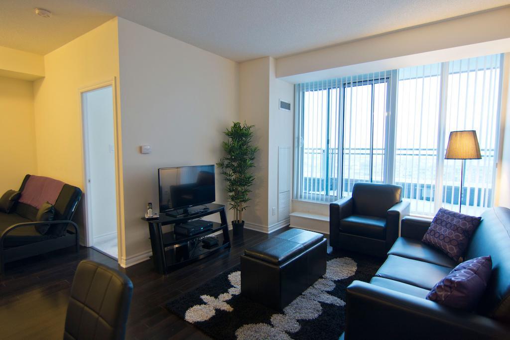 Maplewood Furnished Suites Mississauga Bagian luar foto