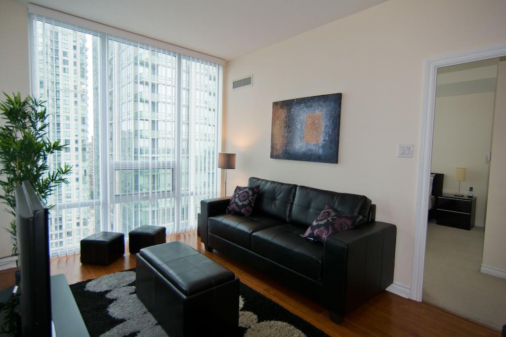 Maplewood Furnished Suites Mississauga Bagian luar foto