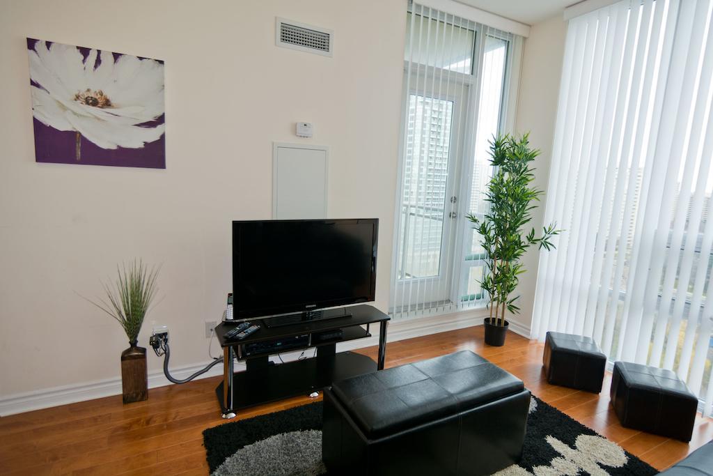 Maplewood Furnished Suites Mississauga Bagian luar foto